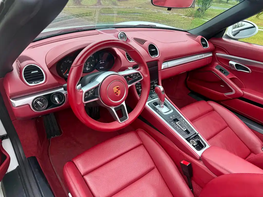 Porsche 718 Boxster 2.0 T