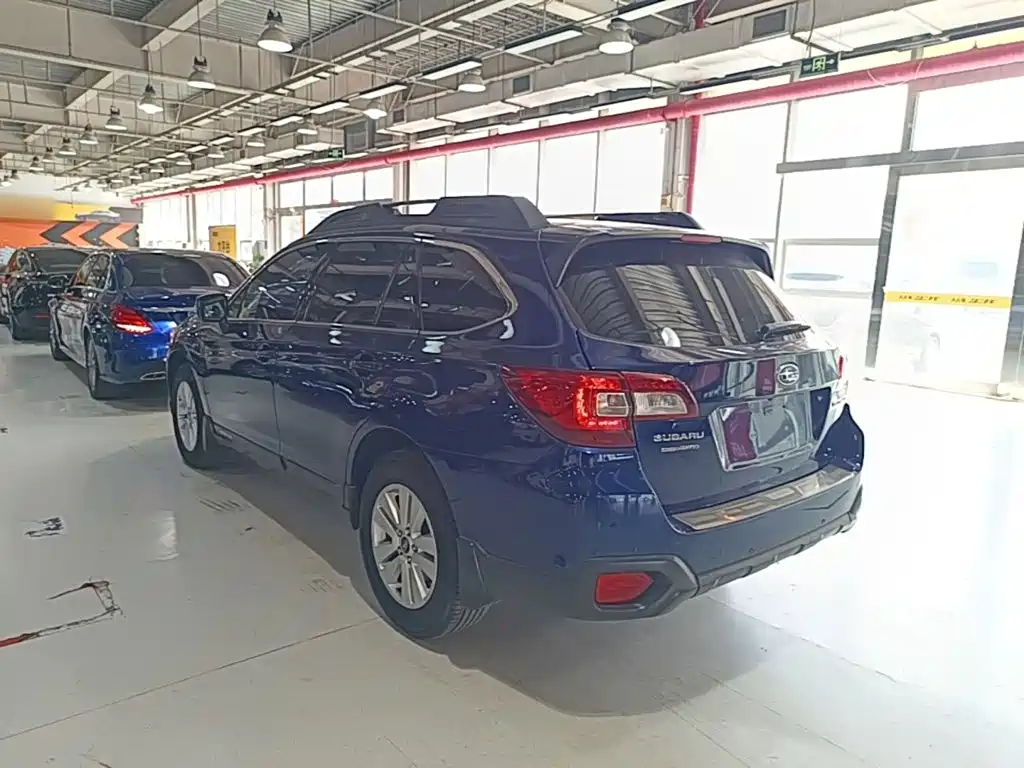 Outback 2.5 i Luxury Navigation