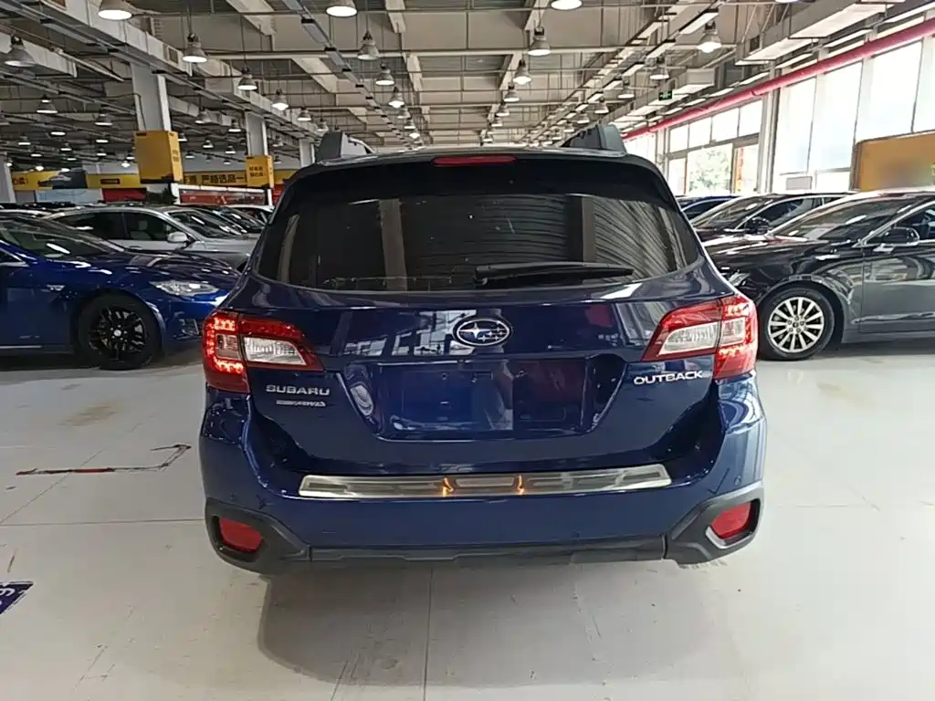Outback 2.5 i Luxury Navigation