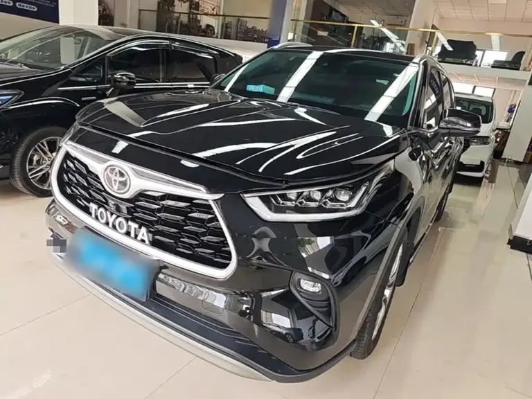 Toyota Highlander 2.5 L Smart e-Hybrid Dual Engine 4 WD Luxury 7-seat