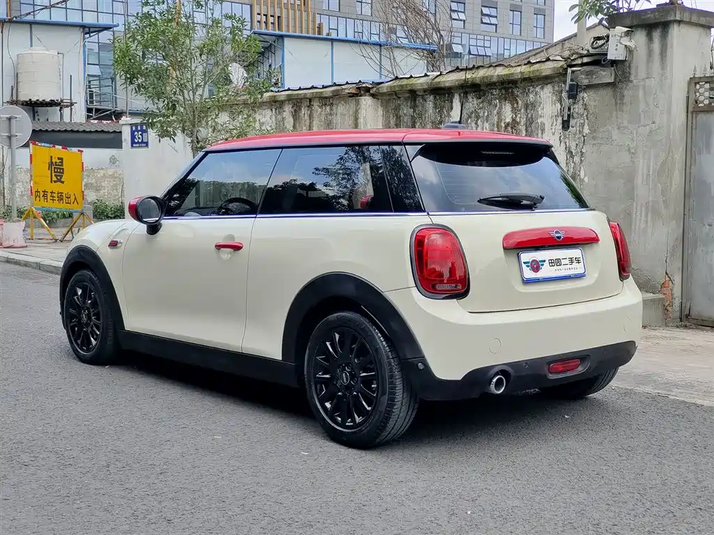 MINI 1.5 T COOPER Classic
