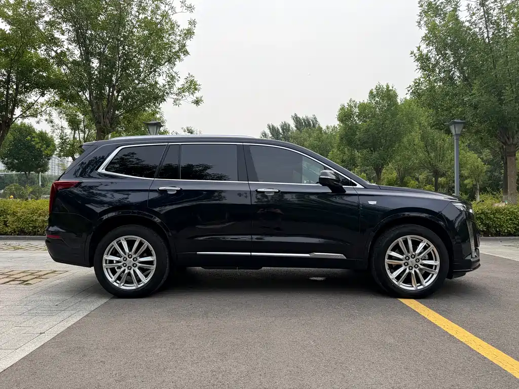 Cadillac XT6 2.0 T 7-seat 4 WD Luxury