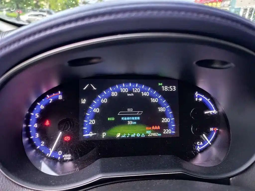 Toyota C-HR 2.0 L Leading