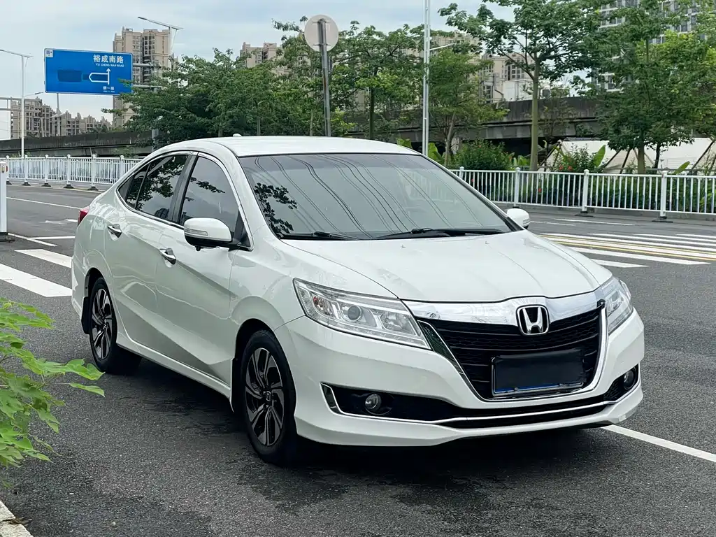 Crider 1.8 L CVT Comfort