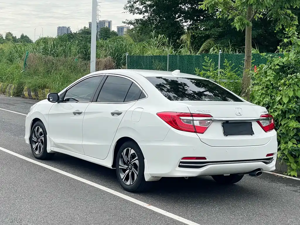 Crider 1.8 L CVT Comfort