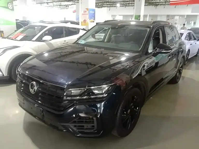 Volkswagen Touareg 3.0 TSI Sharp Enjoyment Black Shine Sport Package