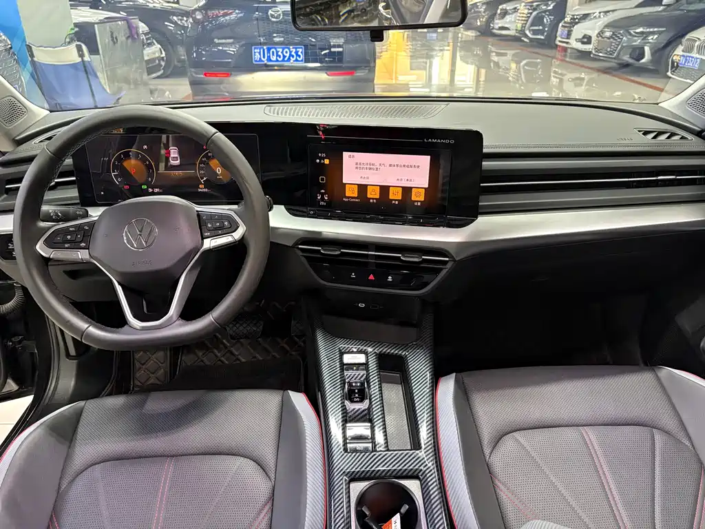 Lamando Lamando L 280 TSI DSG Dazzle Hot