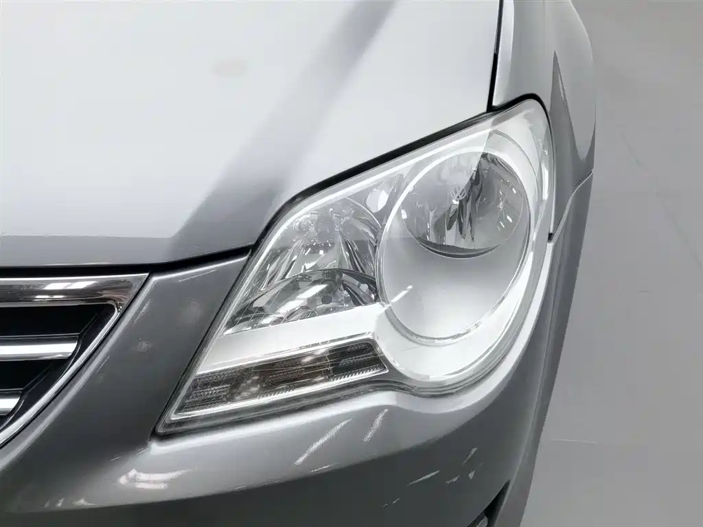 Bora 1.6 L Auto Comfort