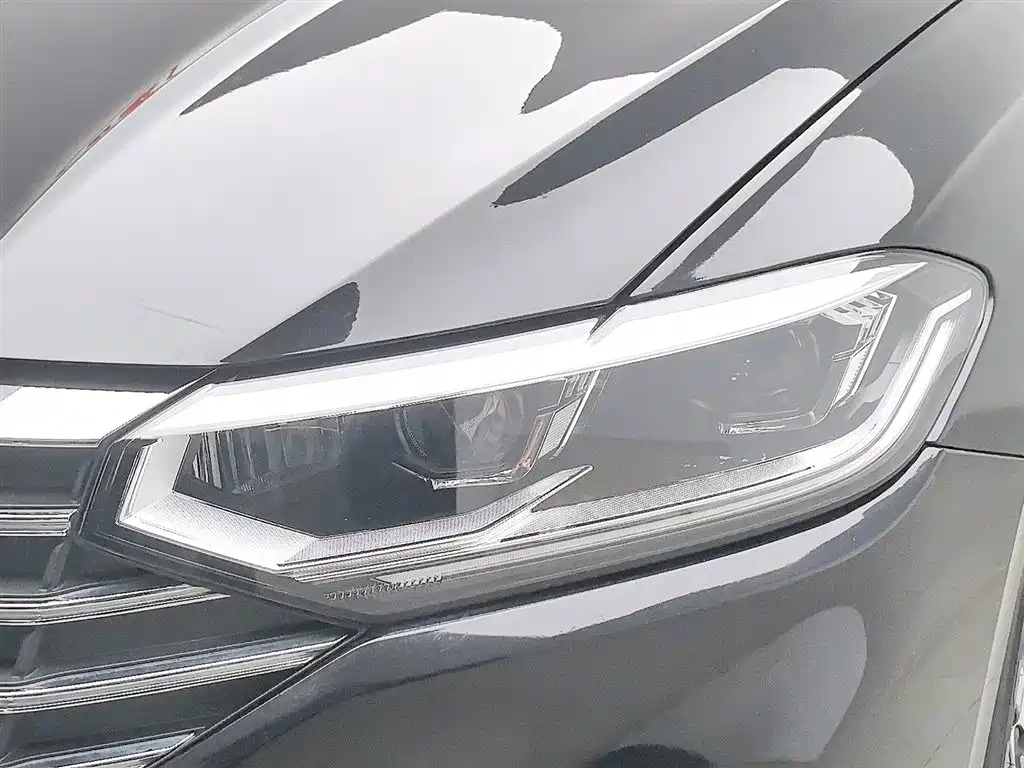 Lavida 300 TSI DSG Manyi
