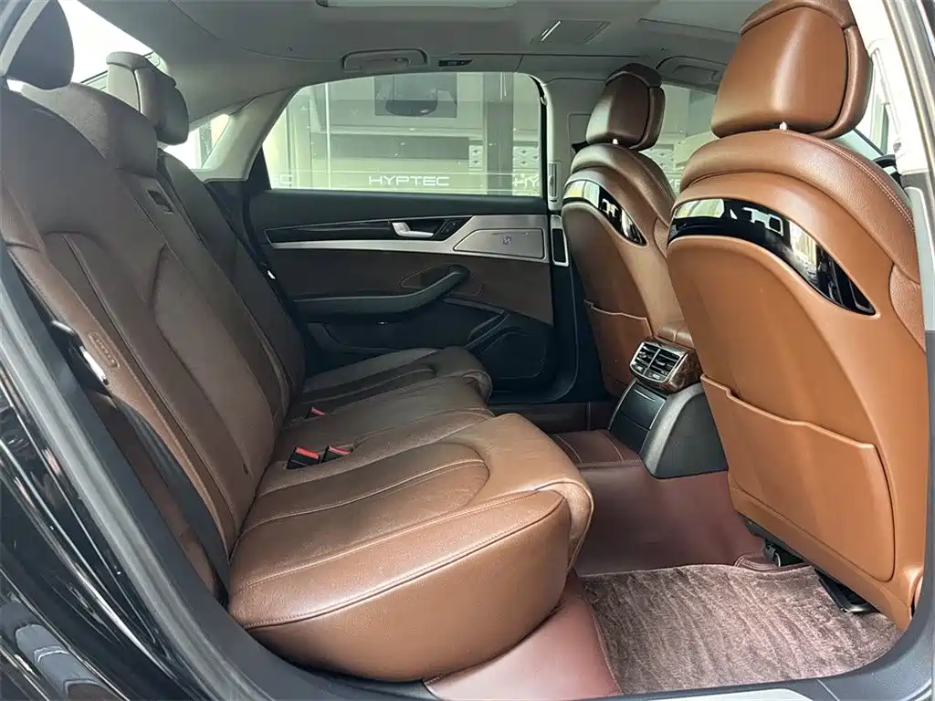 Audi A8 奥迪A8 2017款 A8 L 40 TFSI 舒适型