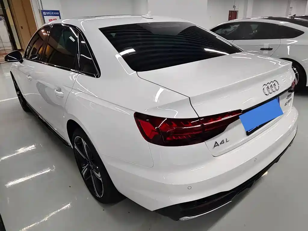 Audi A4 L 奥迪A4 L 2026款 200万辆悦享版 40 TFSI 时尚动感型
