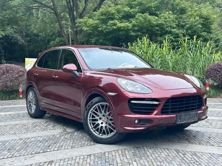 Porsche Cayenne Cayenne GTS 4.8 L