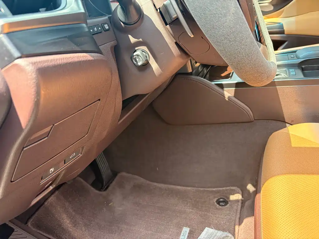 Lexus ES 200 Luxury CN-V