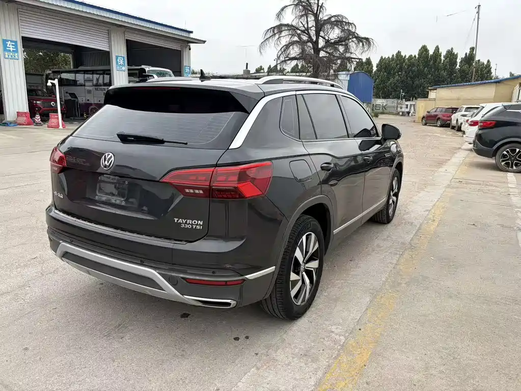 Tayron 330 TSI 2 WD Luxury Connected