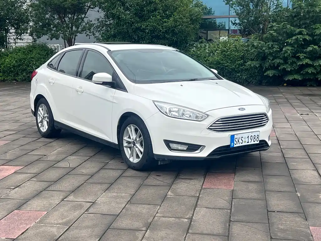 Focus Sedan 1.6 L Manual Style Smart Travel