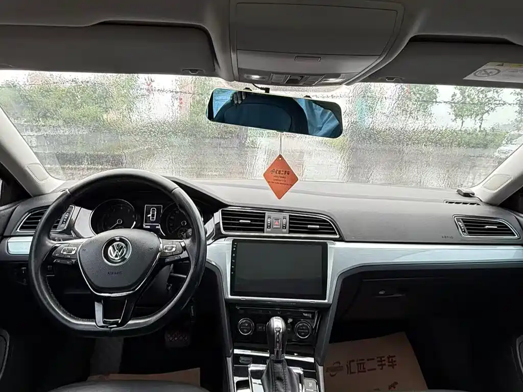 Lamando 280 TSI DSG Comfort