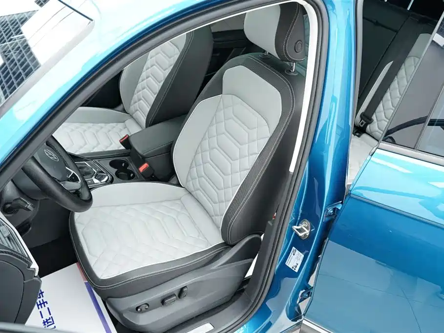 Tayron 280 TSI 2 WD Luxury Plus Advanced