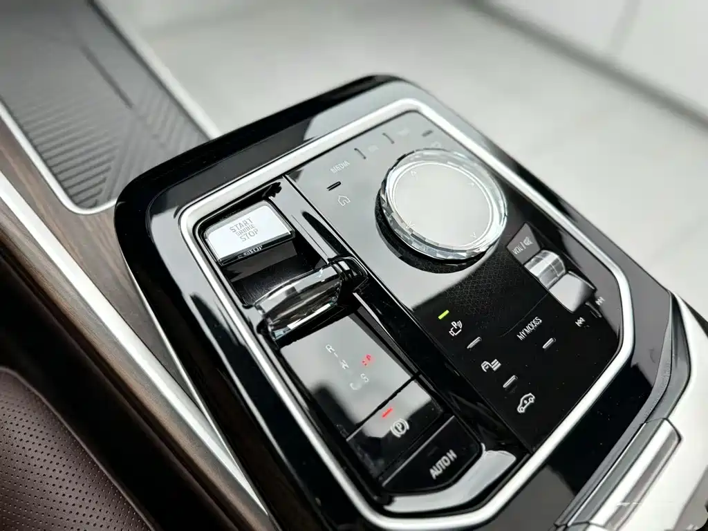BMW 7 Series 740 Li Leading M Sport Package