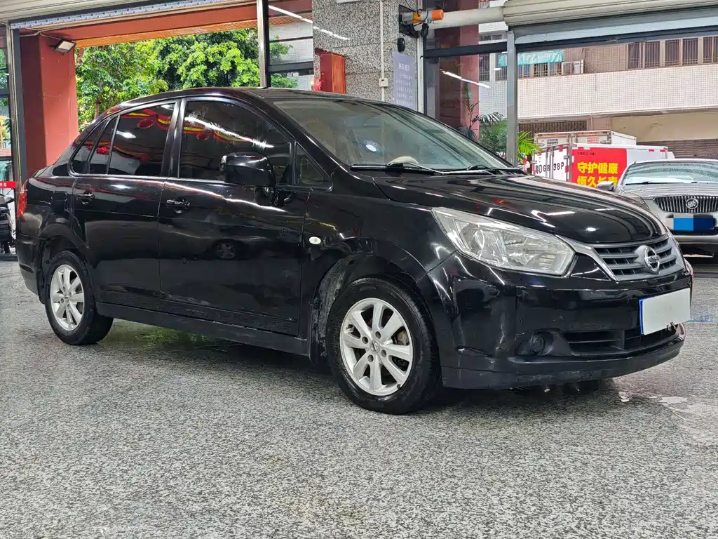 Venucia D50 启辰D50 2013款 1.6 L 自动时尚版