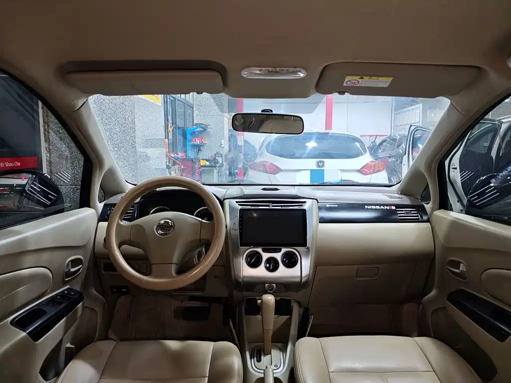 Venucia D50 启辰D50 2013款 1.6 L 自动时尚版