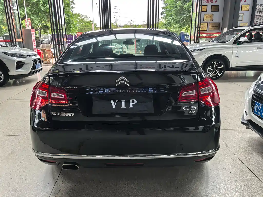 Citroen C5 雪铁龙C5 2012款 2.3 L 自动尊贵型