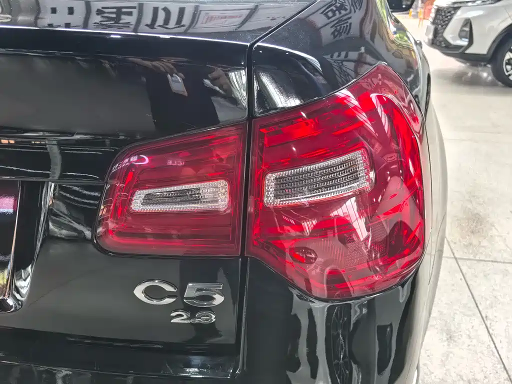 Citroen C5 雪铁龙C5 2012款 2.3 L 自动尊贵型
