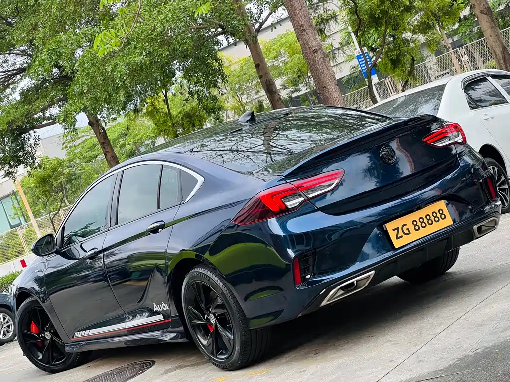 Regal GS 28 T Distinguished