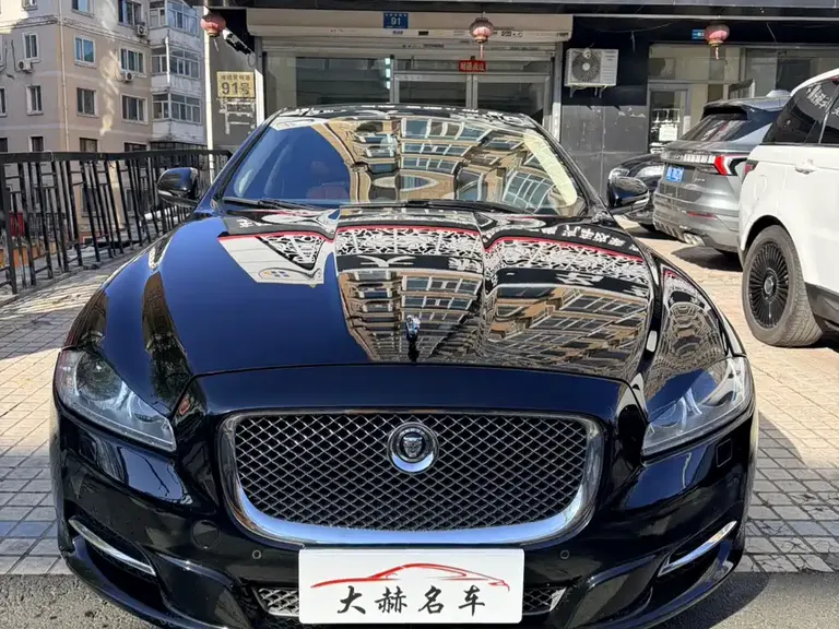 Jaguar XJ 捷豹XJ 2013款 XJL 3.0 SC 四驱旗舰商务版