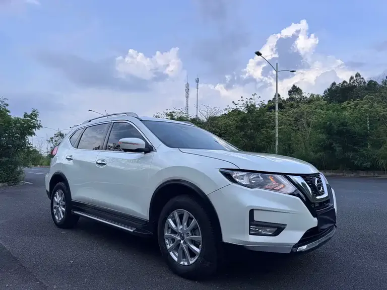 Nissan X-Trail 2.0 L XL ITS CVT 2 WD Connected Comfort