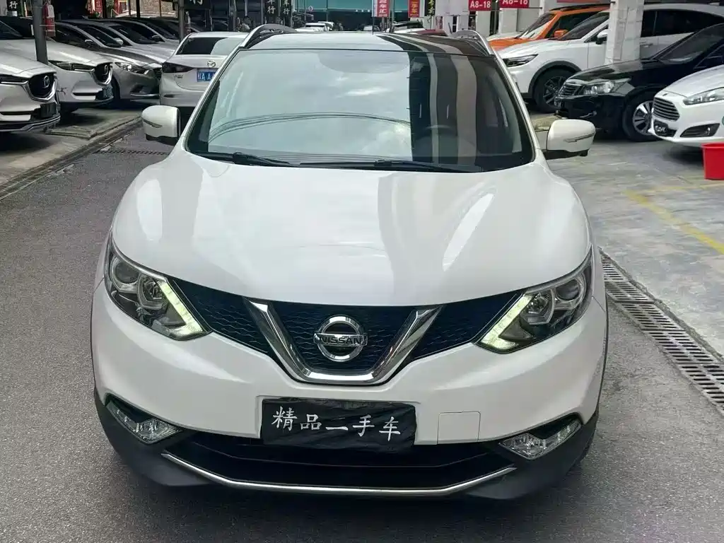 Qashqai 2.0 L CVT Luxury