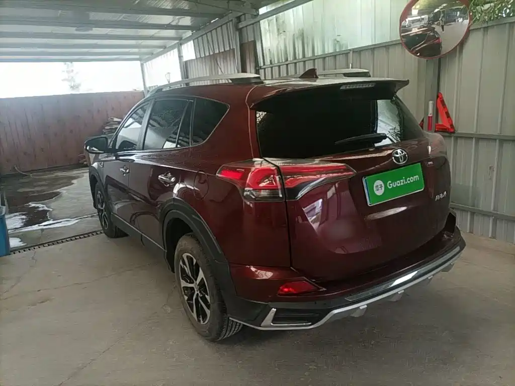 RAV4 2.0 L CVT 2 WD Style X