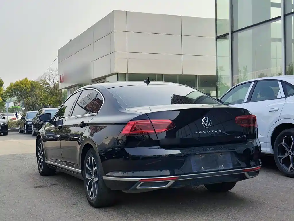 Magotan 330 TSI DSG Leading