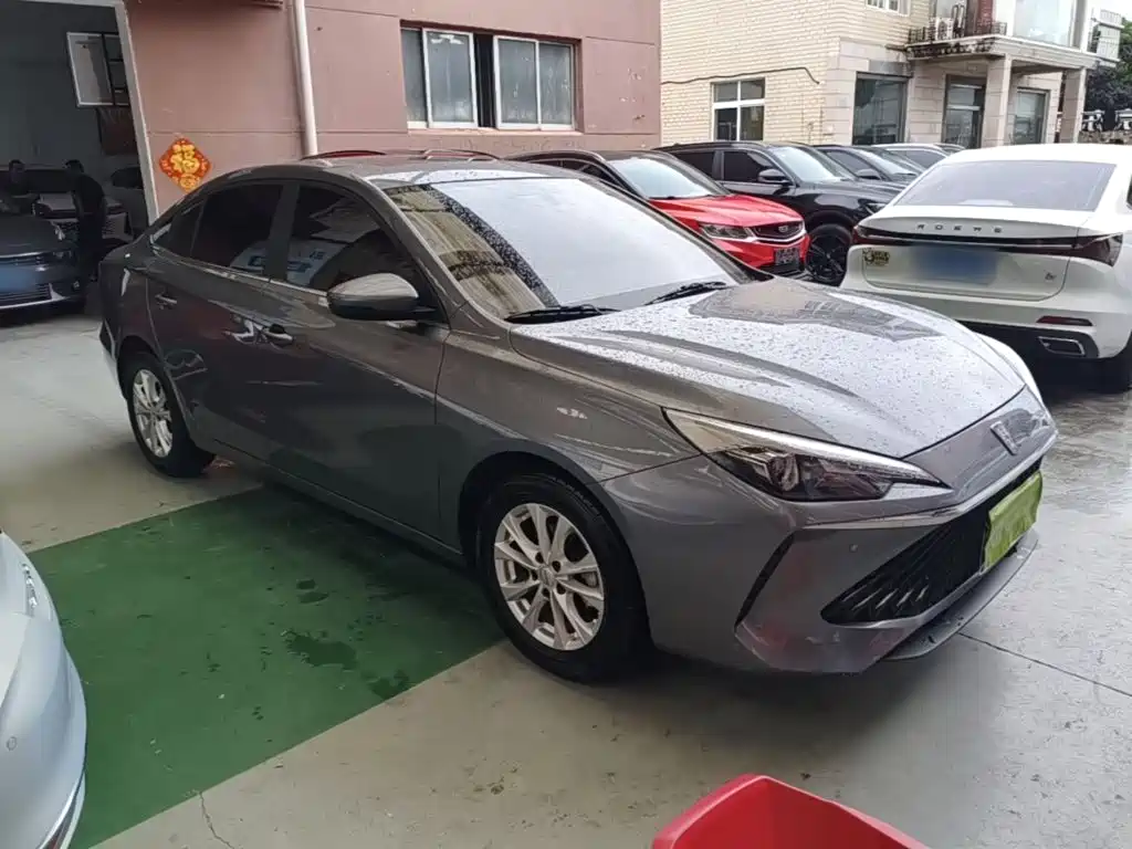 Roewe i5 1.5 L CVT Luxury