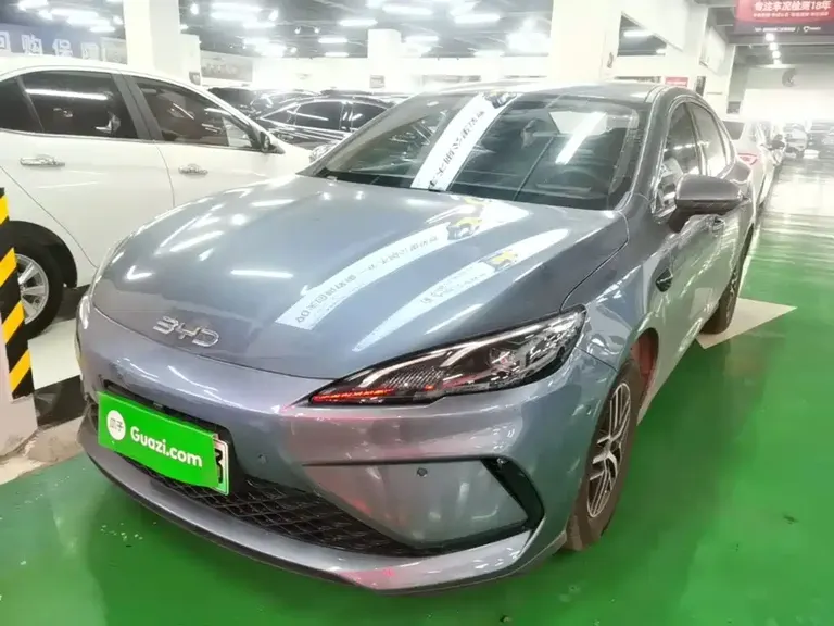 BYD Seal 05 DM-i DM-i Smart Drive 120 KM Flagship