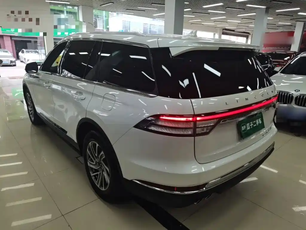 Aviator 3.0 T V6 4 WD Premium