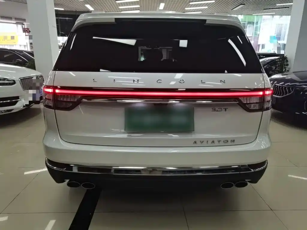 Aviator 3.0 T V6 4 WD Premium