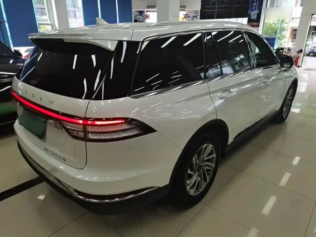 Aviator 3.0 T V6 4 WD Premium