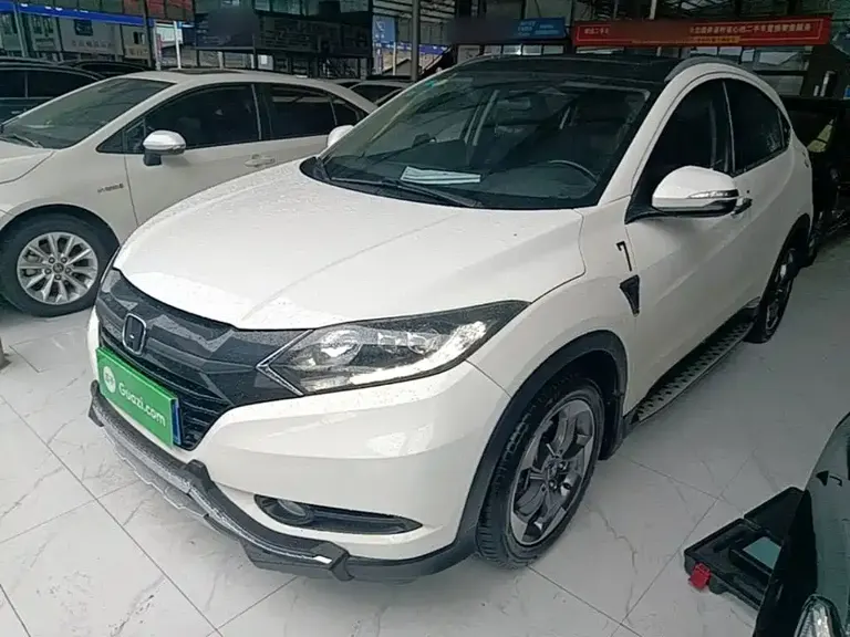 Honda Vezel 1.8 L CVT 2 WD Luxury