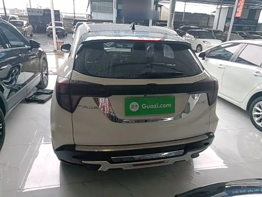 Vezel 1.8 L CVT 2 WD Luxury