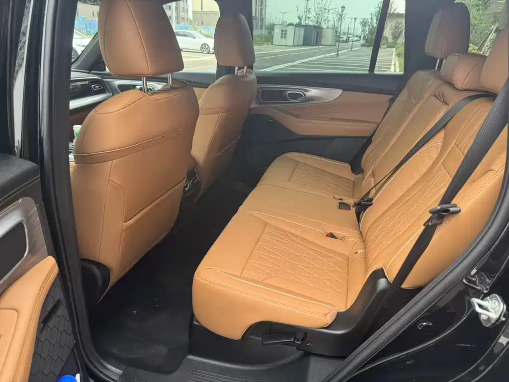 GAC Trumpchi GS8 Navigator Series 2.0 TGDI 2 WD Luxury 5-seat