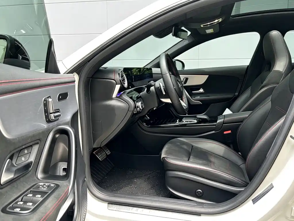 Mercedes-Benz CLA (Import) Facelift CLA 200