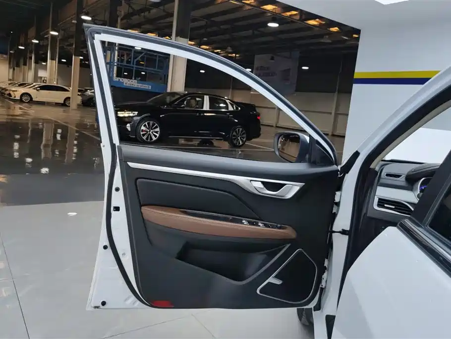 Vision 1.5 L Auto Happy