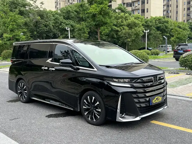 Toyota Vellfire Crown Dual Engine 2.5 L Supreme