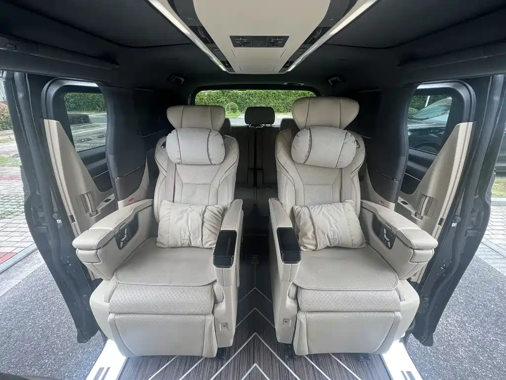 Vellfire Crown Dual Engine 2.5 L Supreme