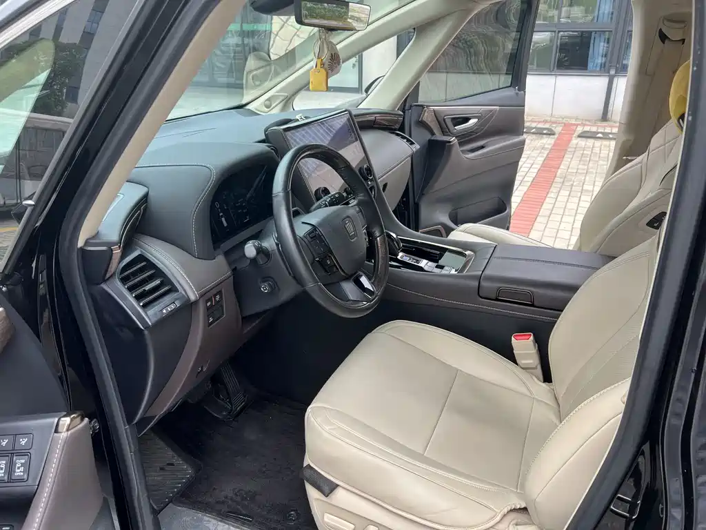 Vellfire Crown Dual Engine 2.5 L Supreme