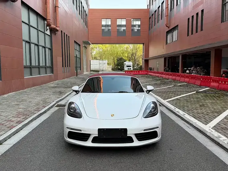 Porsche 718 Boxster 2.0 T