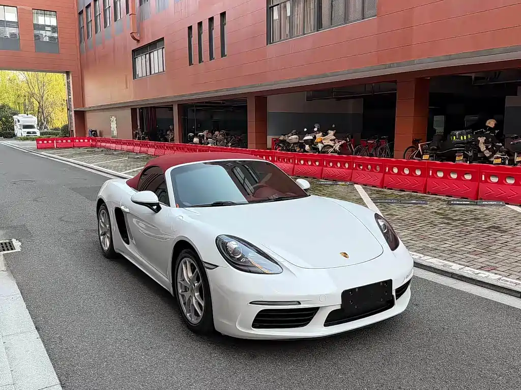 Porsche 718 Boxster 2.0 T