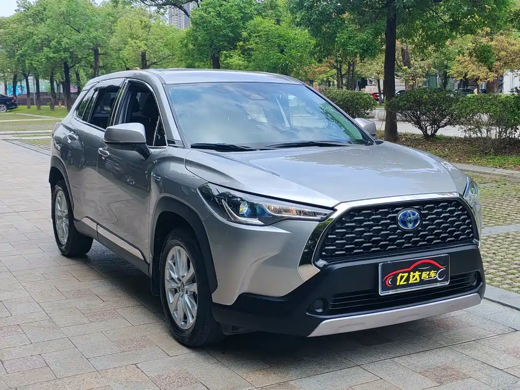 Corolla Cross Dual Engine 2.0 L Pioneer