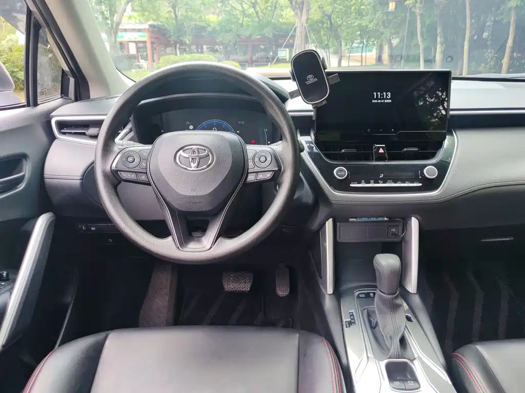 Corolla Cross Dual Engine 2.0 L Pioneer