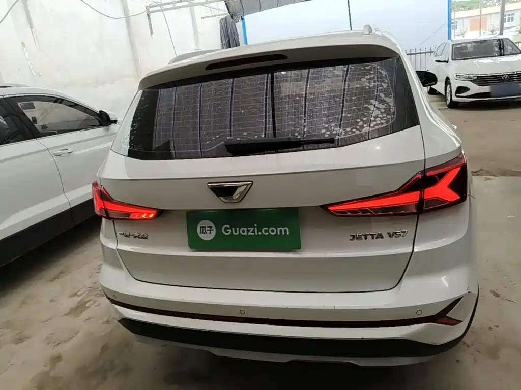 Jetta VS7 280 TSI Auto Progressive